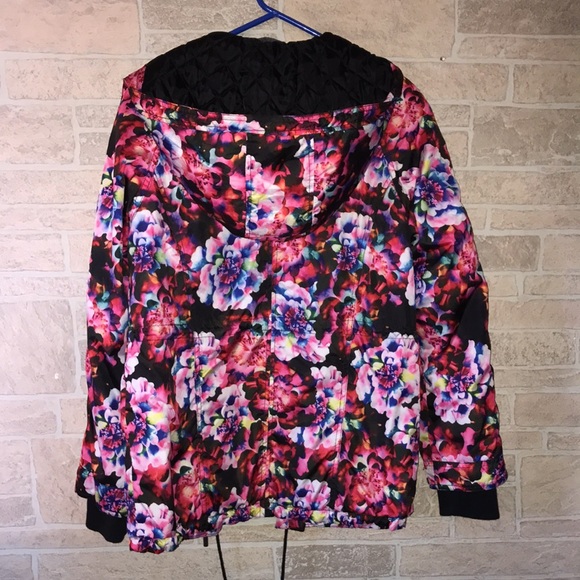 ✅Multi Colored Hooded Jacket - Picture 5 of 8